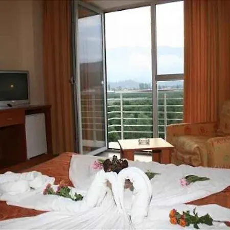 Otel Aura